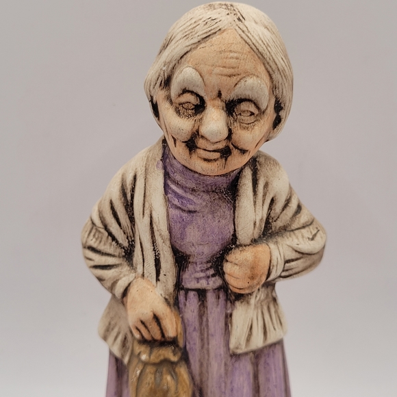 Vintage Hand Painted Ceramic Old Lady Woman Grandma Figurine Signed by Artist - Picture 2 of 11